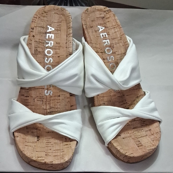 AEROSOLES Shoes - AEROSOLES Women's Cream Slide Sandals